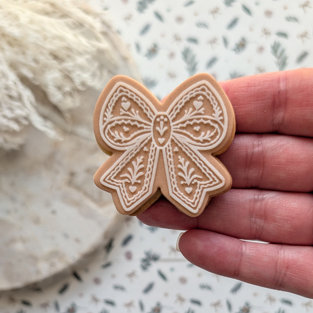Bow - Gingerbread Pattern Raised Cookie Stamp/Fondant Debosser & Cutter