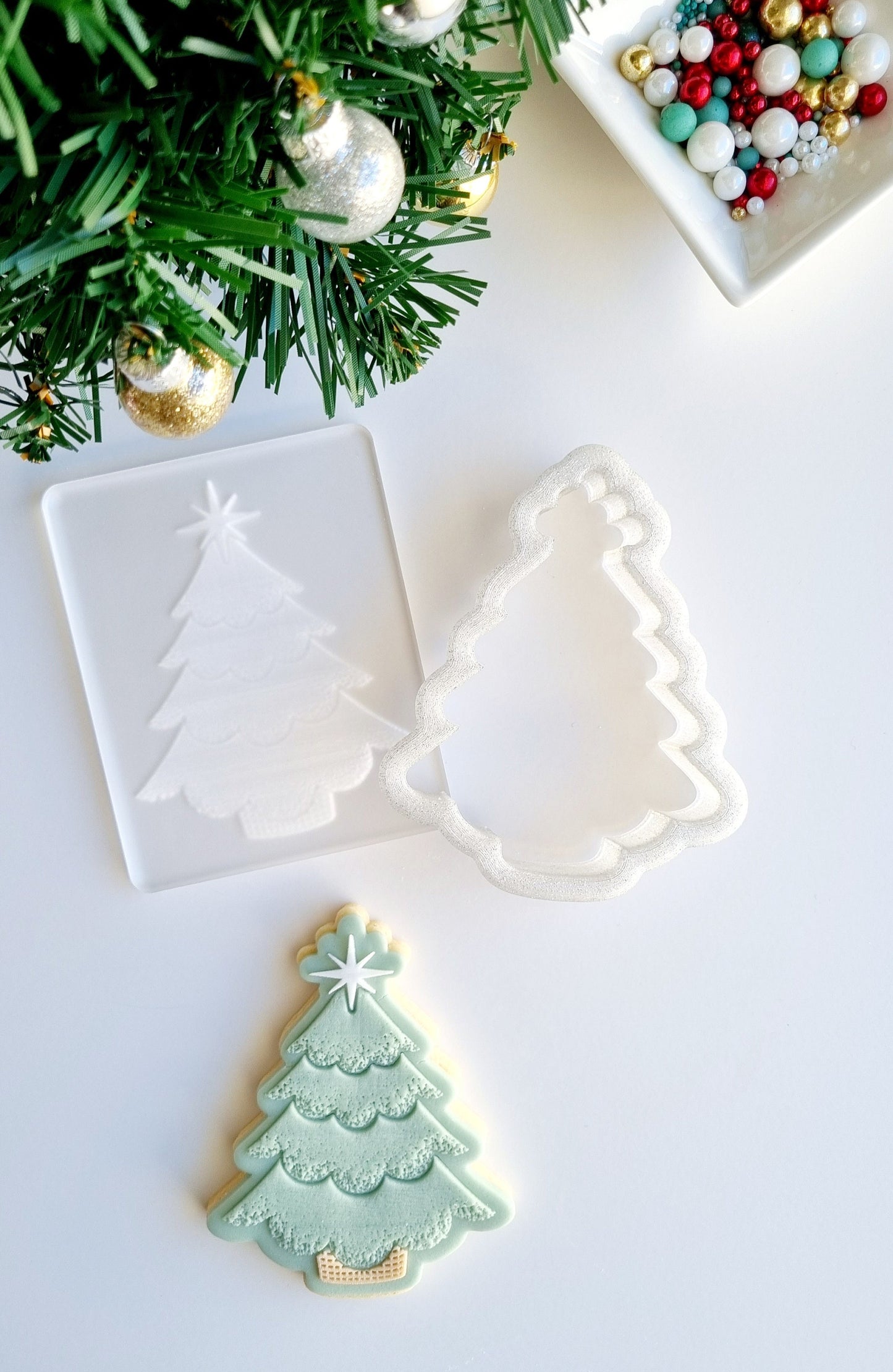 pattern cookie stamp cookie cutter baking decorate fondant Perth Australia custom stampandimpress stamp & impress christmas bauble tree candy cane santa sack merry christmas stocking wreath gingerbread man reindeer bon bon cracker snowflake present