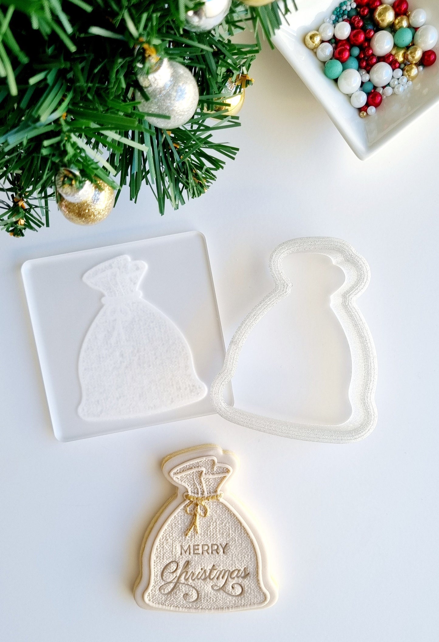 pattern cookie stamp cookie cutter fondant Perth Australia custom stampandimpress stamp & impress bauble tree candy cane santa sack merry christmas stocking wreath gingerbread man reindeer fireplace snowflake present holly star snowman