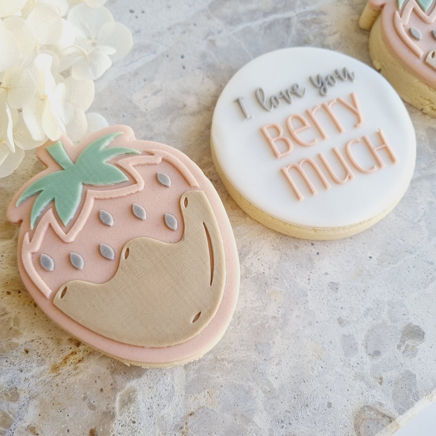 i love you berry much chocolate covered strawberry stampandimpress cookie stamp cookie cutter