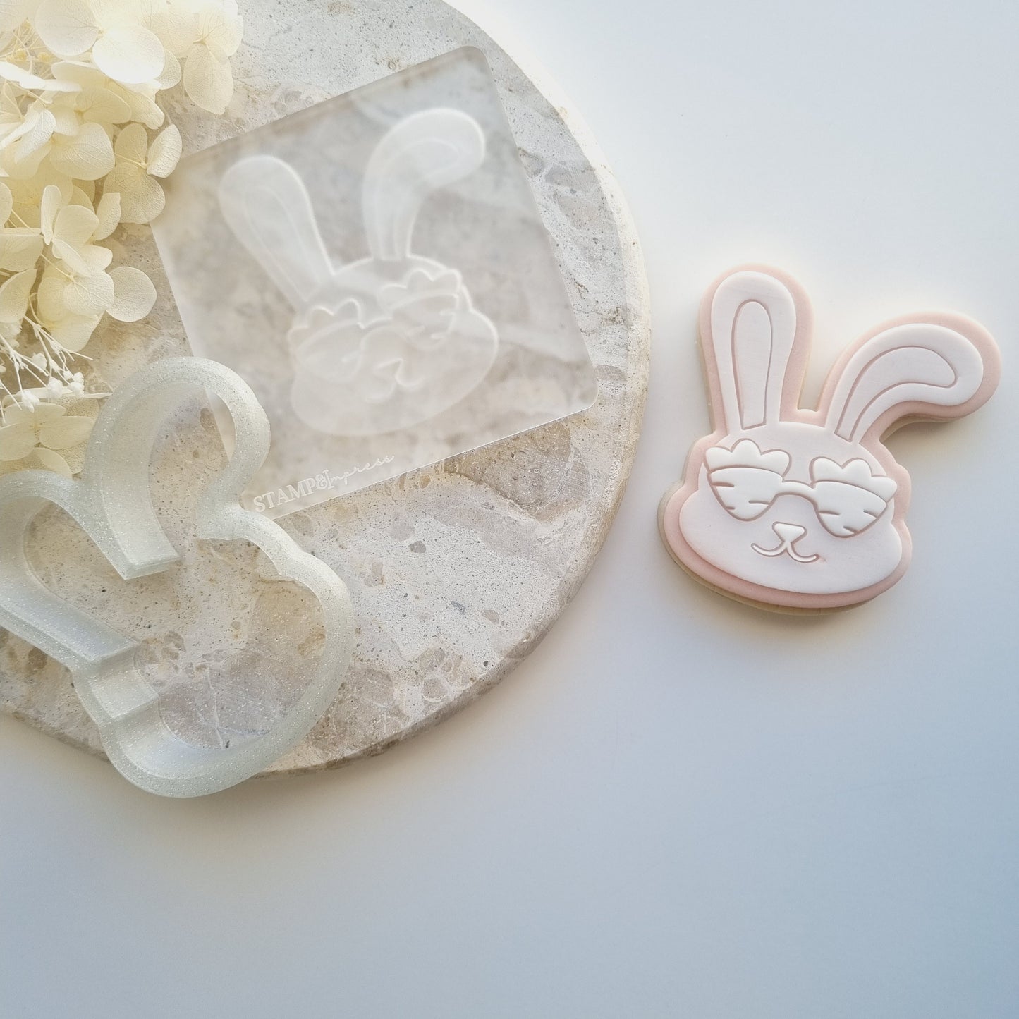 easter fondant debosser cookie stamp cookie cutter stampandimpress easter bunny wearing carrot glasses cute