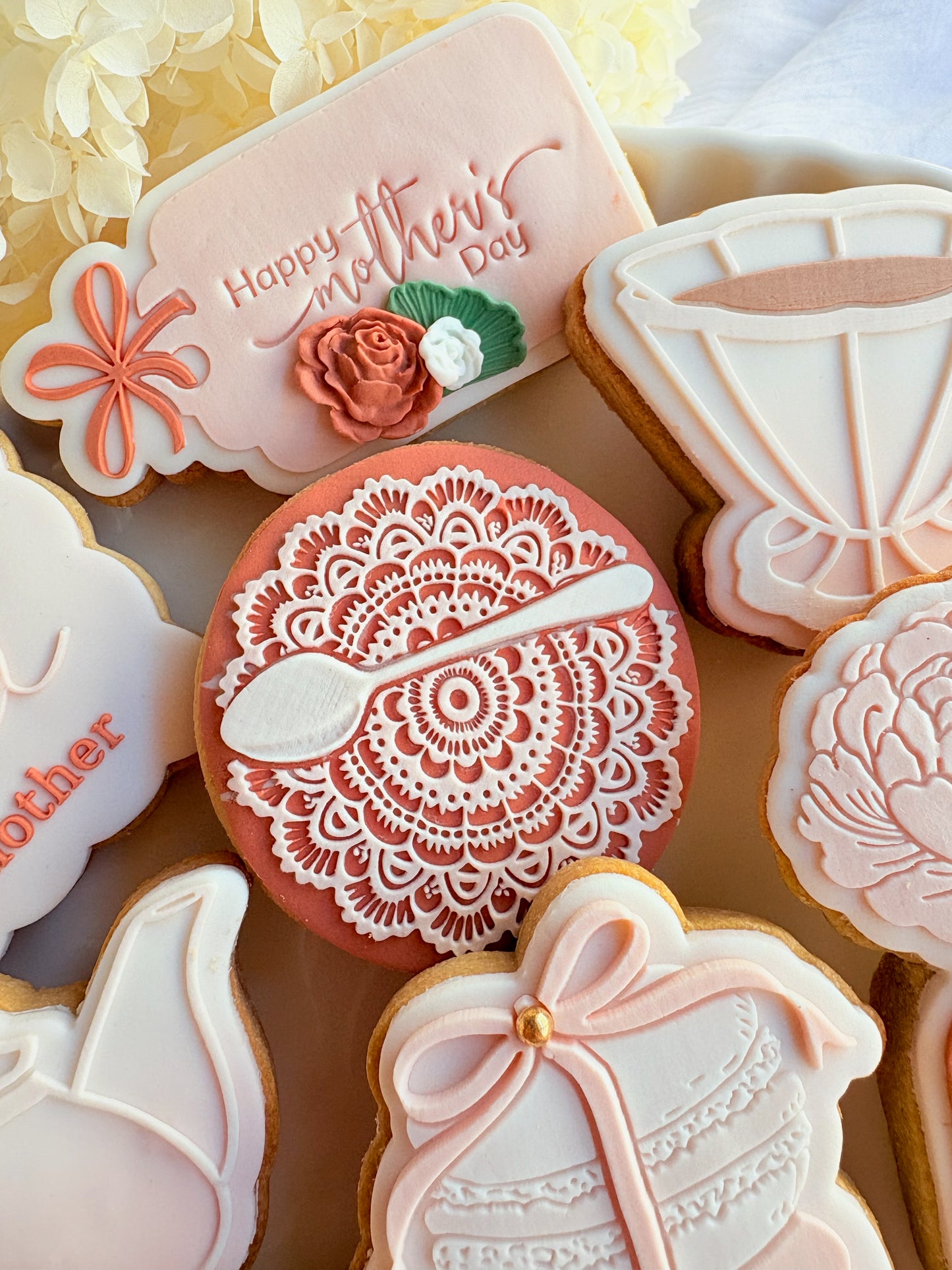 Doily with Teaspoon Raised Cookie Stamp/Fondant Debosser