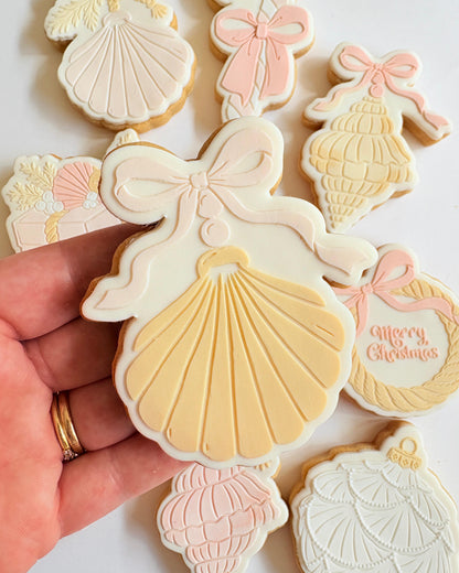 Clam Shell with Bow Raised Cookie Stamp/Fondant Debosser & Cutter