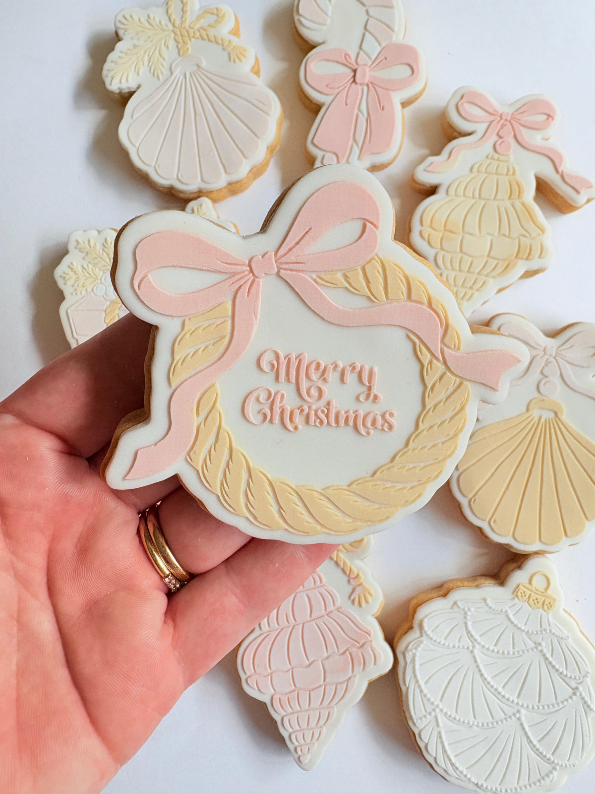Rope Wreath Raised Cookie Stamp/Fondant Debosser & Cutter