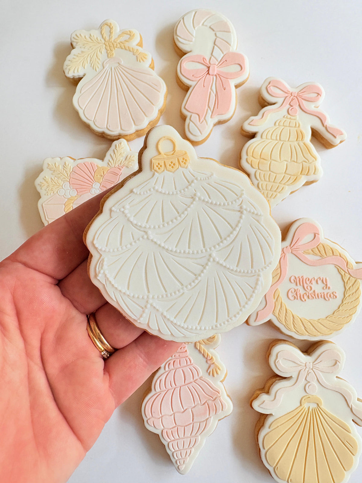 Pearl Shell Bauble Raised Cookie Stamp/Fondant Debosser & Cutter