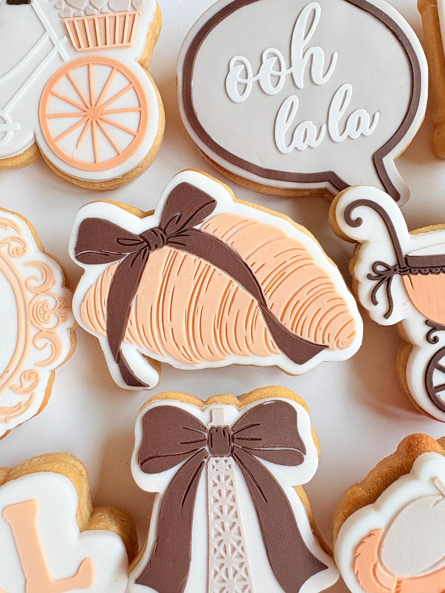 Croissant with Bow Raised Cookie Stamp/Fondant Debosser & Cutter