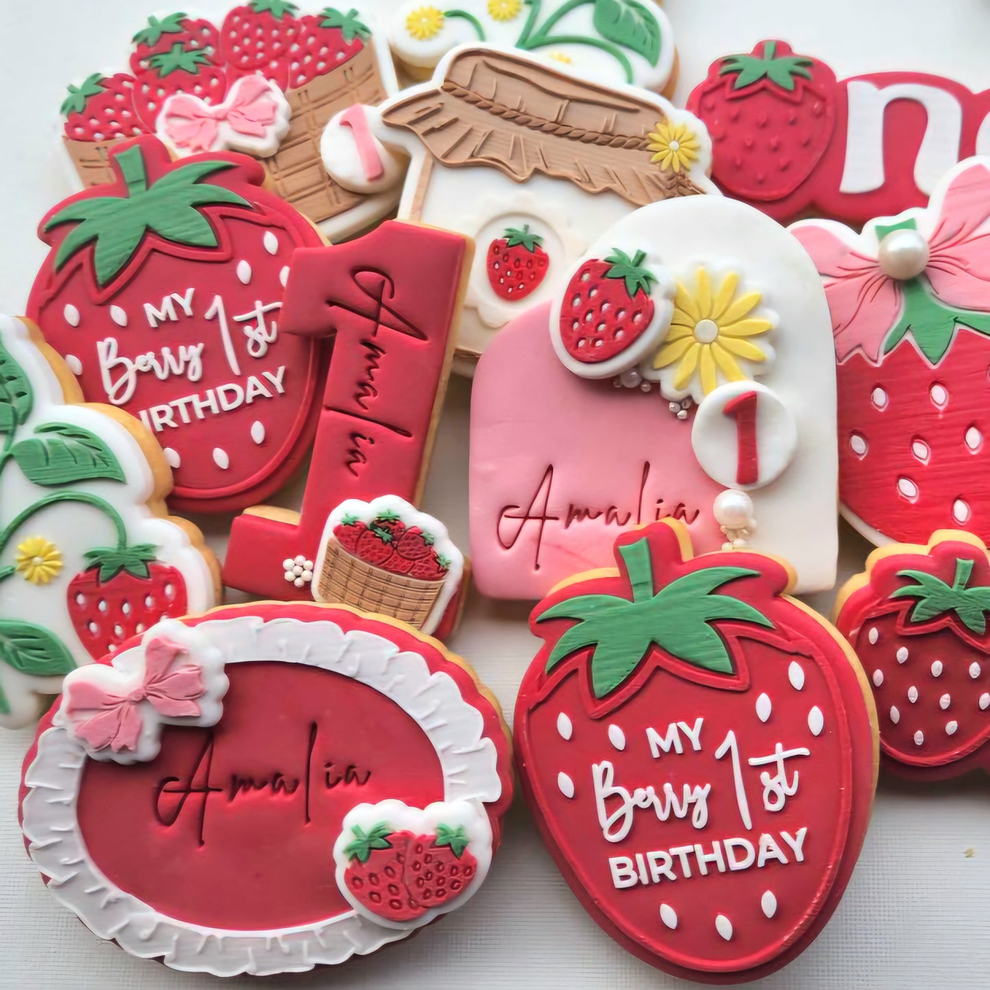 Strawberry Basket Raised Cookie Stamp/Fondant Debosser & Cutter