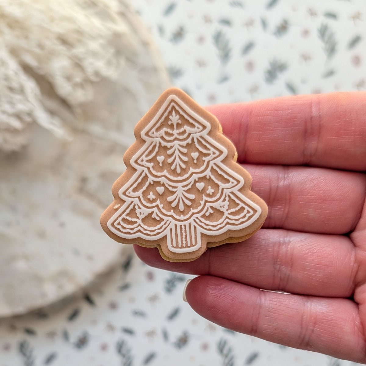 Tree - Gingerbread Pattern Raised Cookie Stamp/Fondant Debosser & Cutter