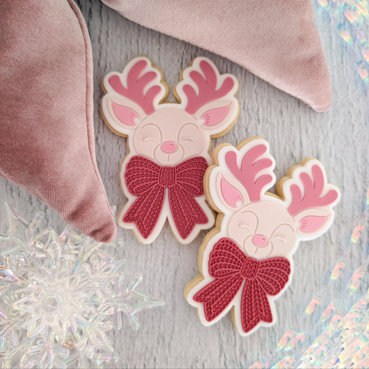 Reindeer Face with Bow Raised Cookie Stamp/Fondant Debosser & Cutter