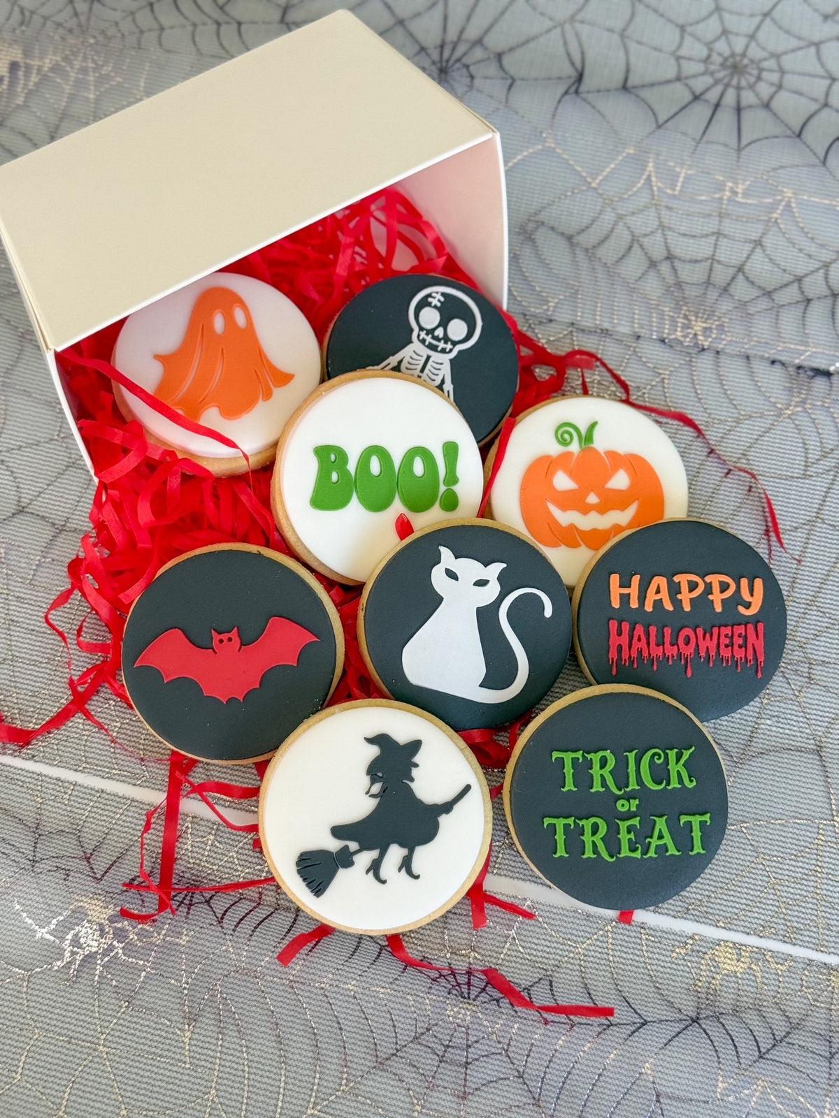 mini cookie stamps cookie cutter halloween ghost skeleton witch happy halloween trick or treat bat pumpkin jack o lantern black cat boo! stampandimpress fondant cookies