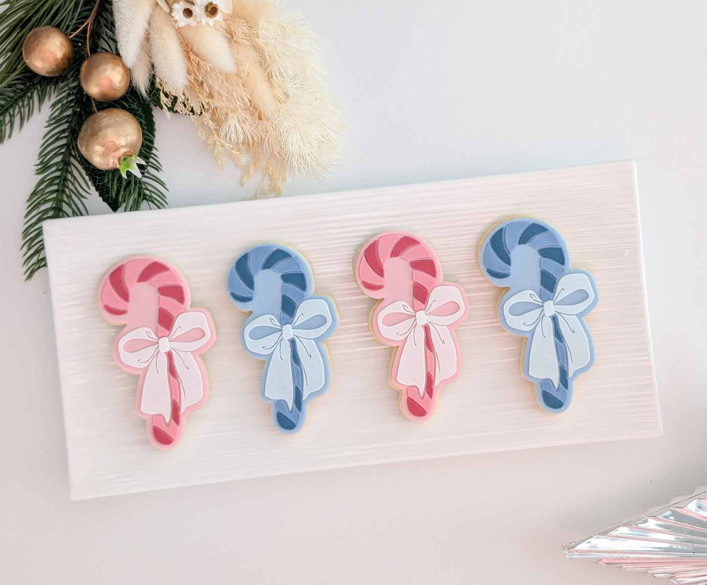 Candy Cane with Bow Raised Cookie Stamp/Debosser & Cutter