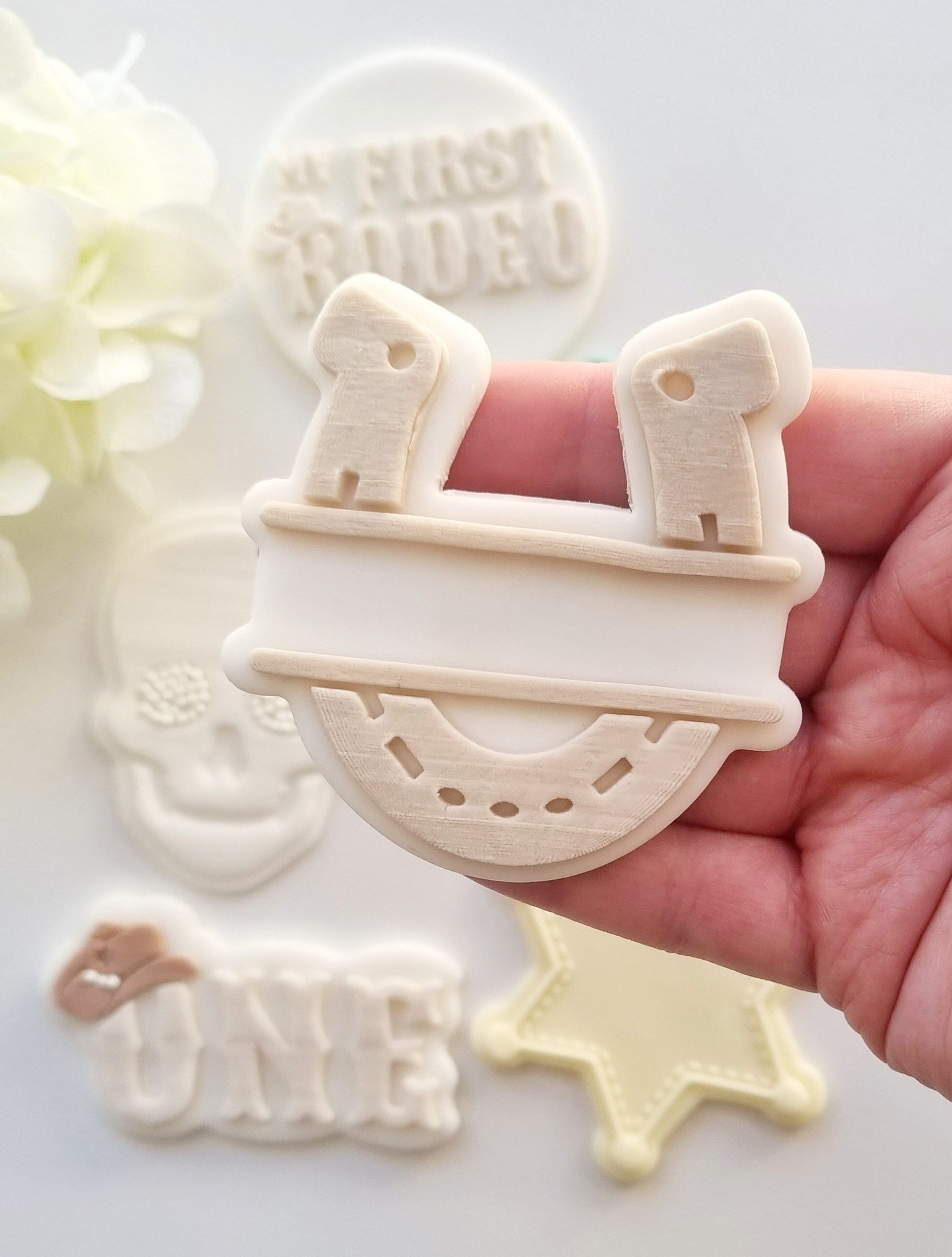 pattern cookie stamp cookie cutter baker bake baking cute beautiful design embosser debosser decorate fondant Perth Australia stampandimpress stamp & impress first rodeo theme western sheriff sherrif star badge horseshoe cowboy hat boots skull cactus