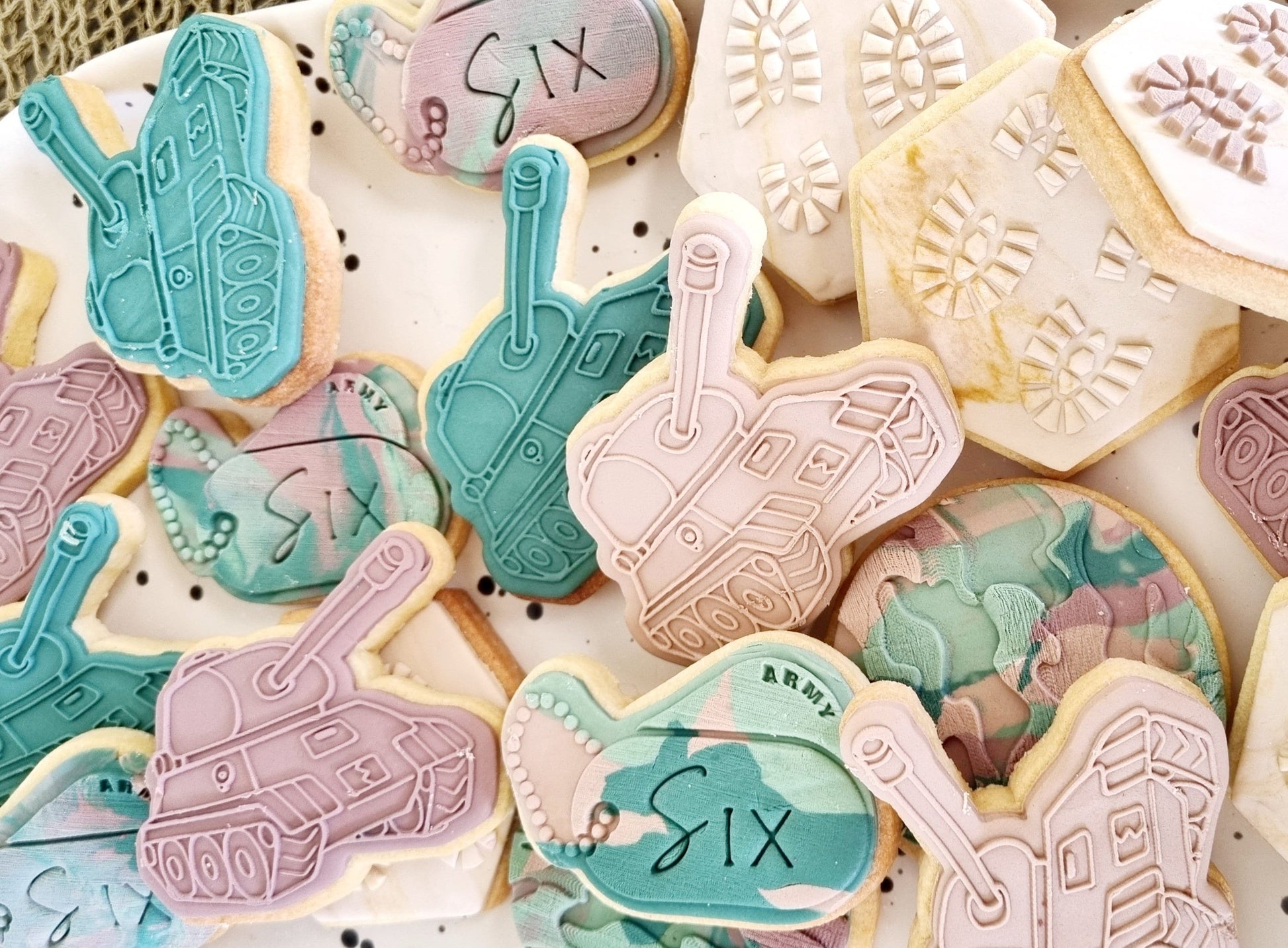 pattern cookie stamp cookie cutter baker bake baking cute beautiful design embosser debosser decorate fondant Perth Australia custom stampandimpress stamp & impress army camouflage boots gun tank dogtag dog tag dogtags footprint battle war