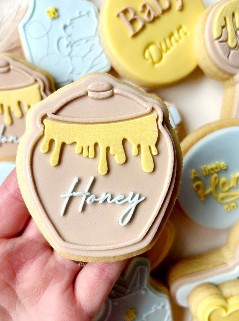 pattern cookie stamp cookie cutter beautiful pretty embosser debosser decorate fondant Perth stampandimpress stamp and impress stamp & impress birthday baby shower honey pot winnie the pooh drip onesie bear beehive bee hive a little honey on the way