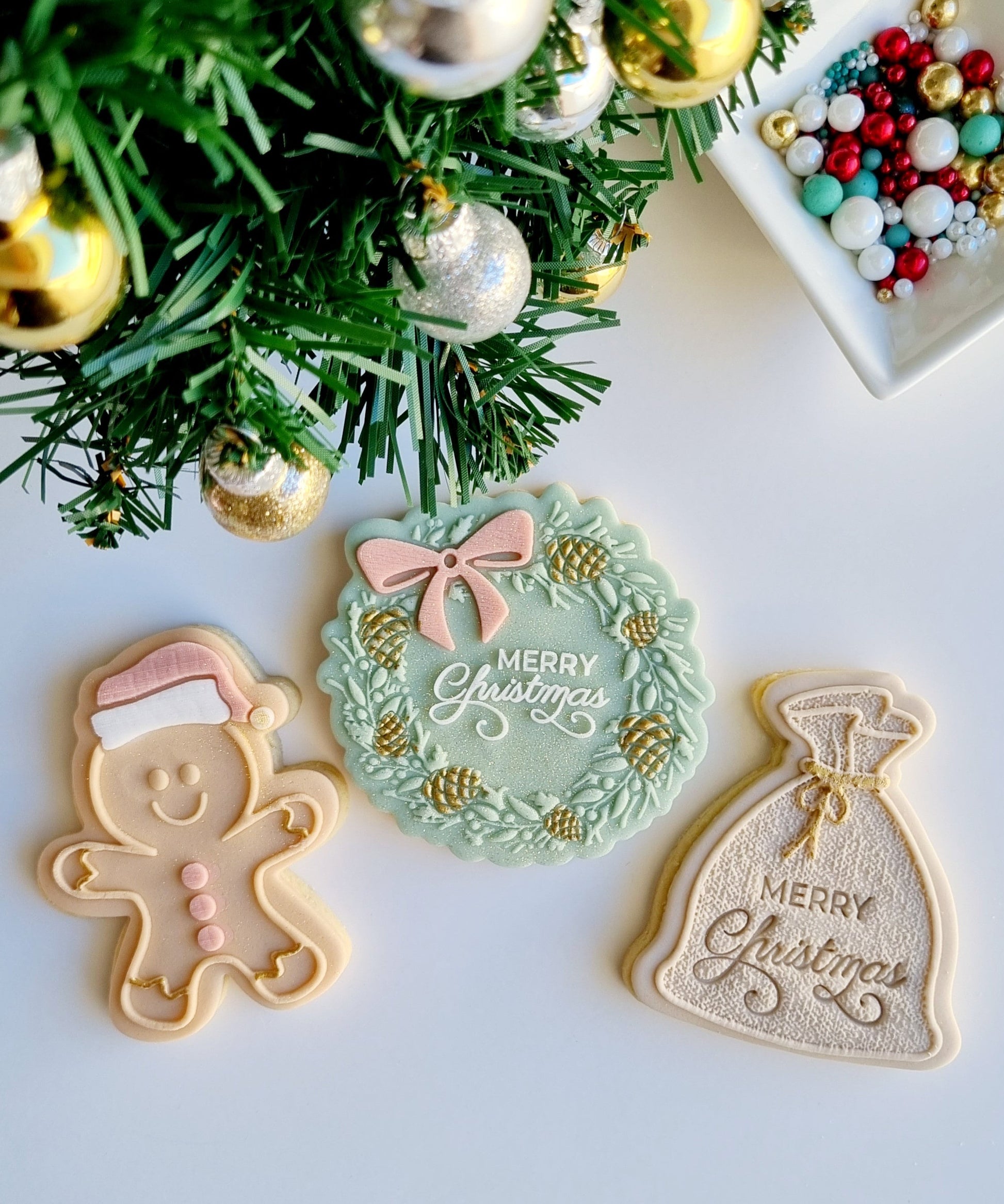 pattern cookie stamp cookie cutter baking decorate fondant Perth Australia custom stampandimpress stamp & impress christmas bauble tree candy cane santa sack merry christmas stocking wreath gingerbread man reindeer bon bon cracker snowflake present