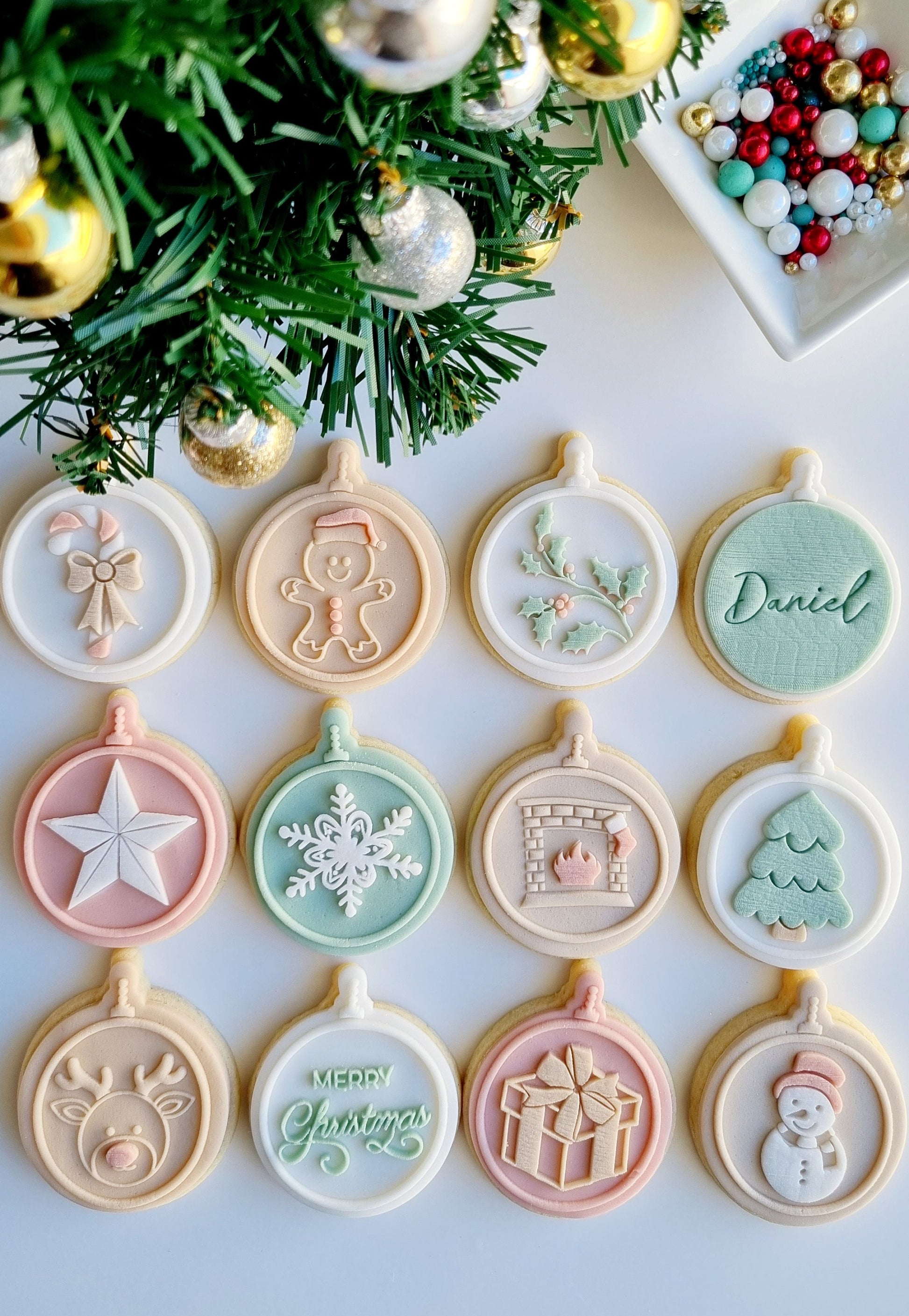 pattern cookie stamp cookie cutter fondant Perth Australia custom stampandimpress stamp & impress bauble tree candy cane santa sack merry christmas stocking wreath gingerbread man reindeer fireplace snowflake present holly star snowman