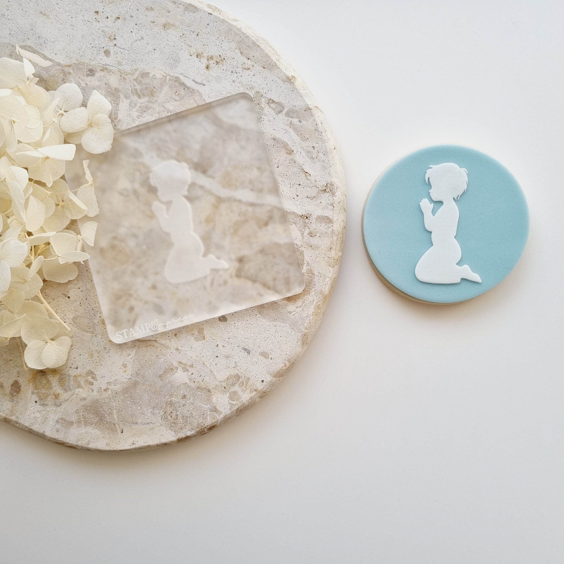 little boy praying baptism holy communion pray cookie stamp cookie cutter stampandimpress