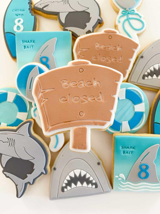 Beach Closed Wooden Sign Raised Cookie Stamp/Fondant Debosser & Cutter