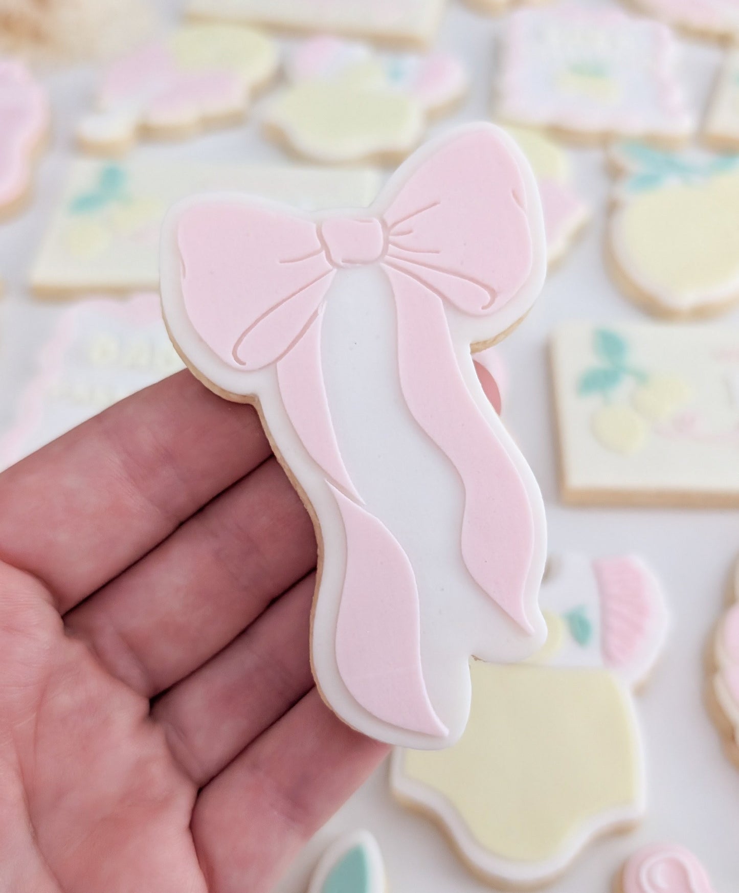 Long Wavy Bow Raised Cookie Stamp/Fondant Debosser & Cutter