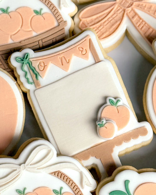 Cake with One Bunting & Bow Raised Cookie Stamp/Fondant Debosser & Cutter