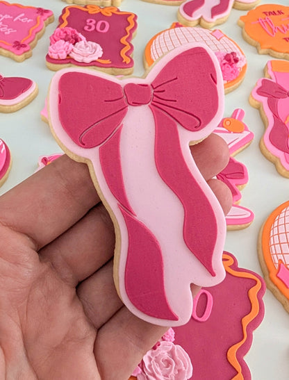 Long Wavy Bow Raised Cookie Stamp/Fondant Debosser & Cutter