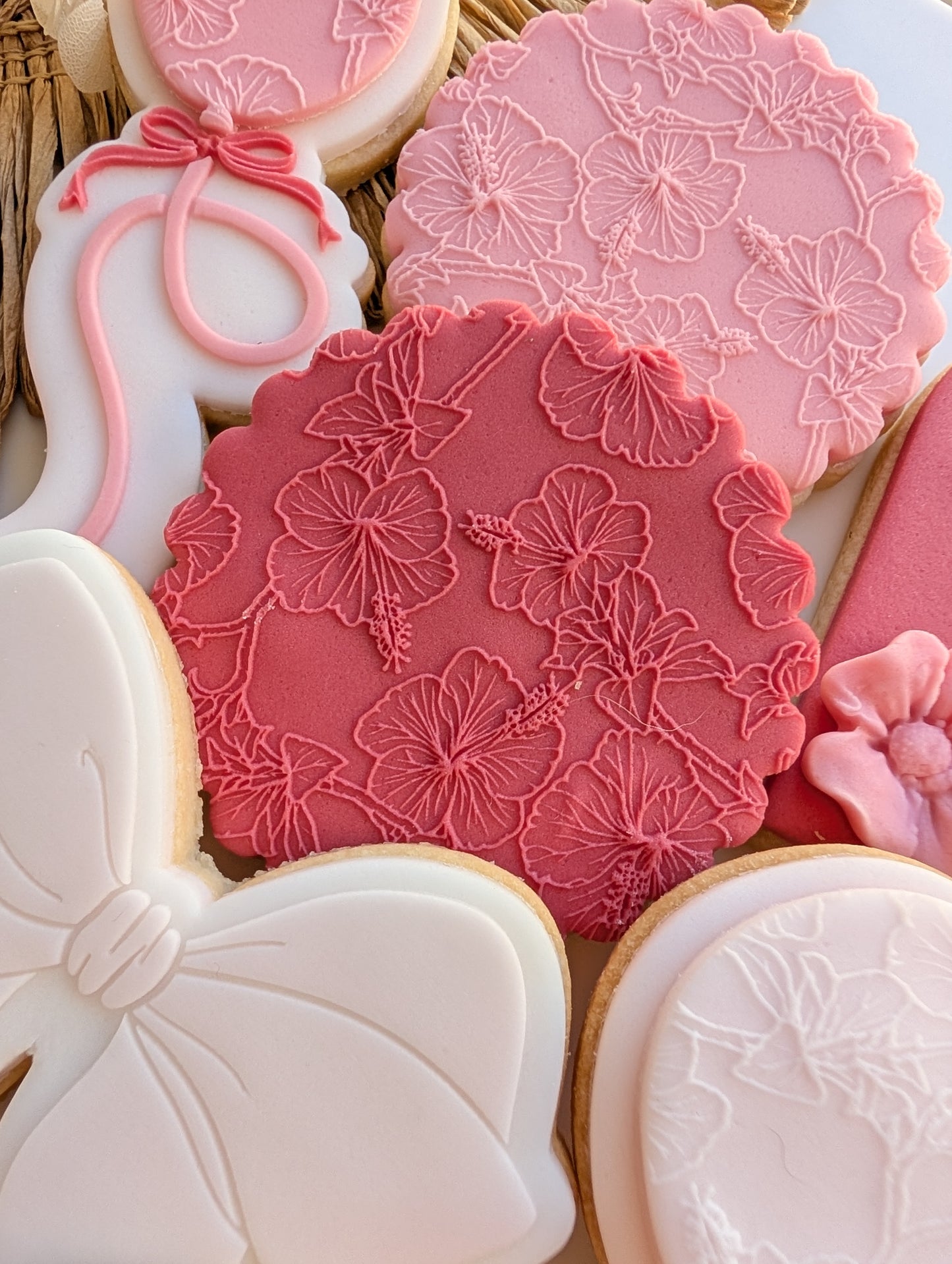 Hibiscus Pattern Raised Cookie Stamp/Fondant Debosser